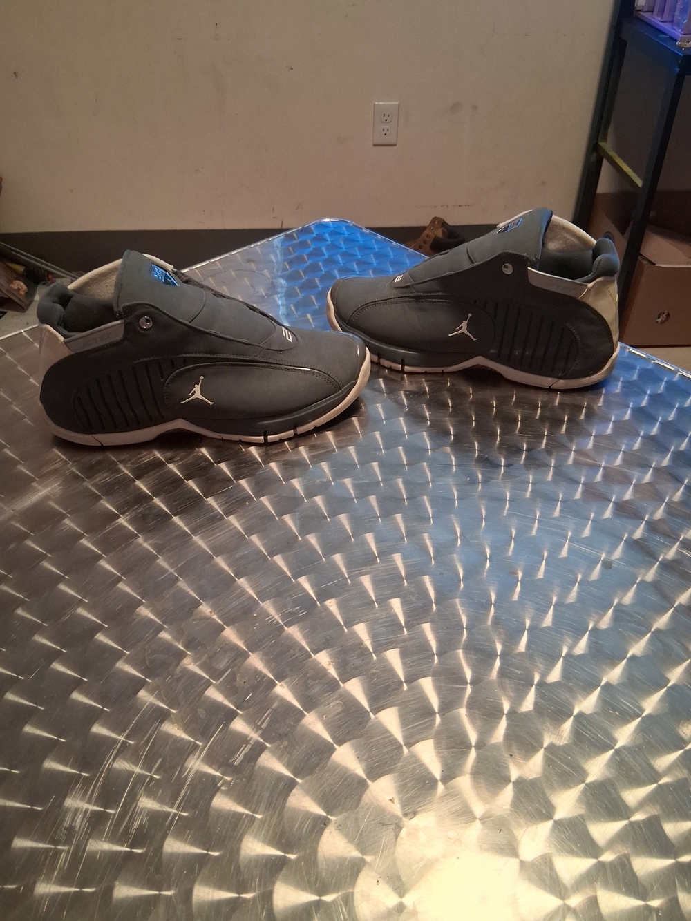 Jordan Men's Derek Jeter Dark Gray and White Athletic Sneakers - Picture 2 of 10
